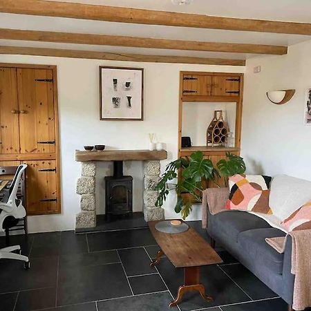 9A Viaduct Cottage - The Cosiest Bolthole In The Sw! ヘイル エクステリア 写真